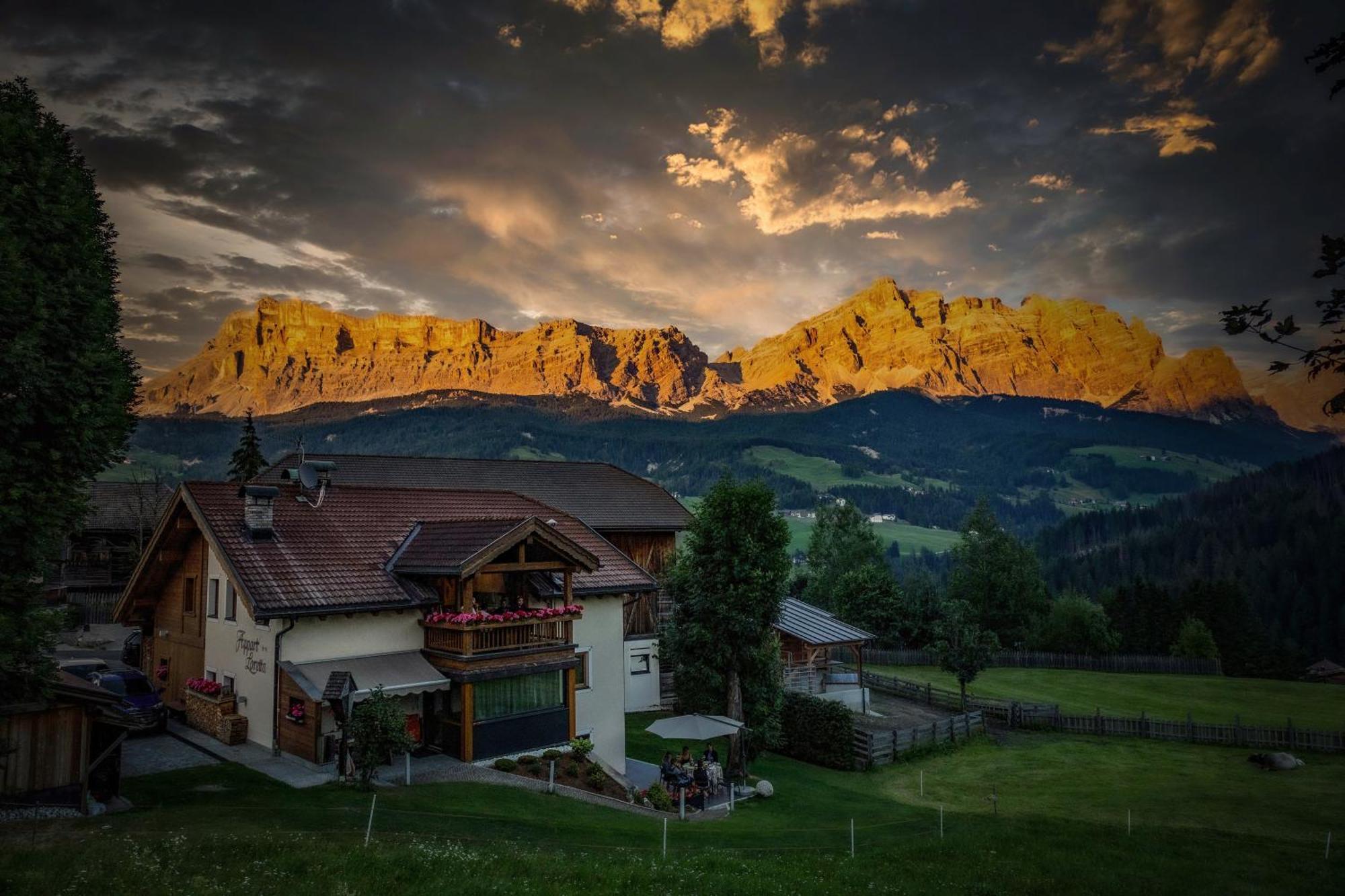 Appartamenti Loretta La Villa  Exteriér fotografie